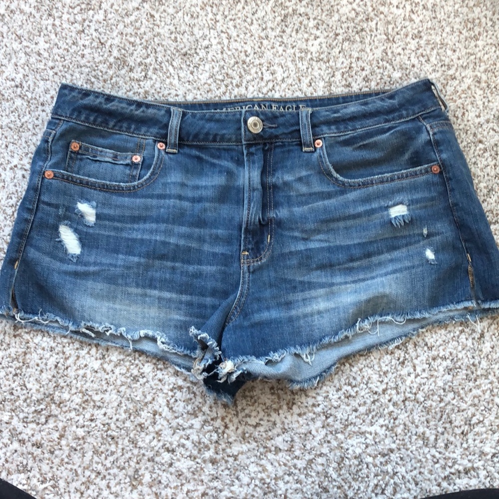 American Eagle mid rise size 12 shorts